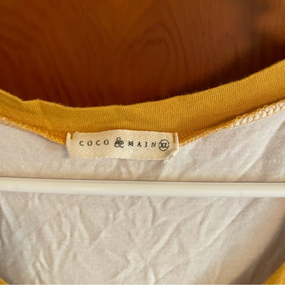 Coco and Main long sleeve top - Picture 4 of 6